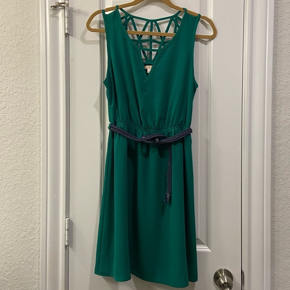 Skies Are Blue - Green Kacie Sleeveless Dress - Picture 3 of 14